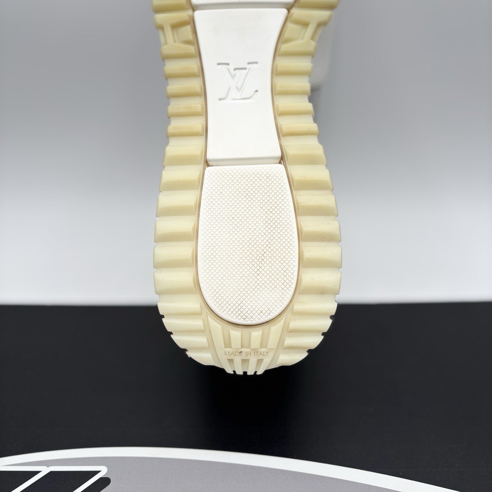 Size 12 LV (13-13.5 US) Louis Vuitton Run Away Sneaker ' White ' | GOOD!