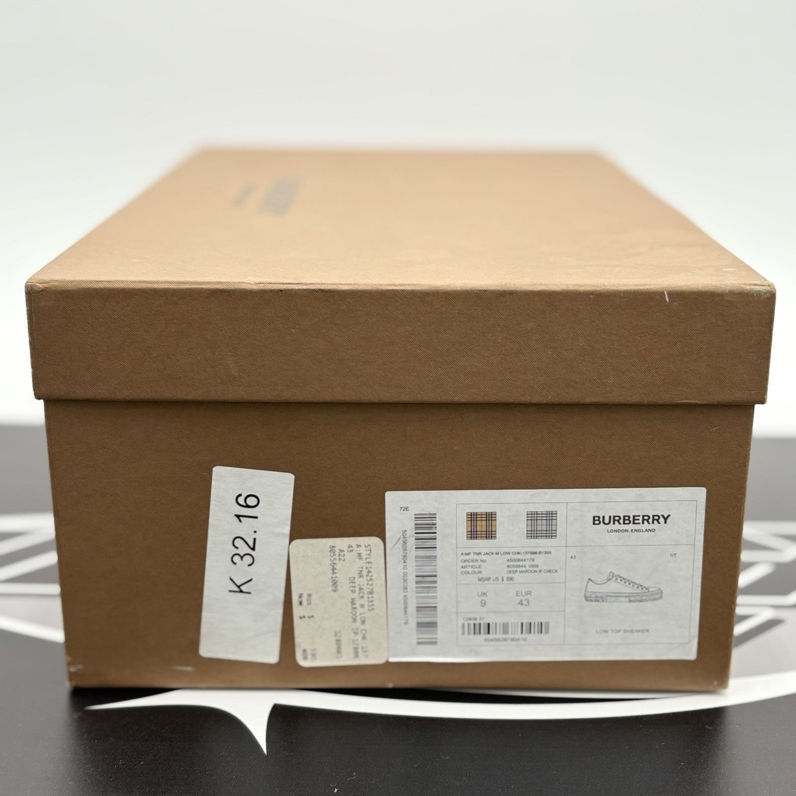 Size 43 (10 US) - Burberry Low Sneaker ' ' | SUPER CLEAN!