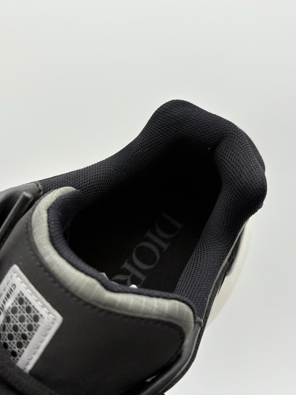 Size 43 (10 US) - Dior B24 Runtek ' Black Yellow ' | EXCELLENT CONDITION!
