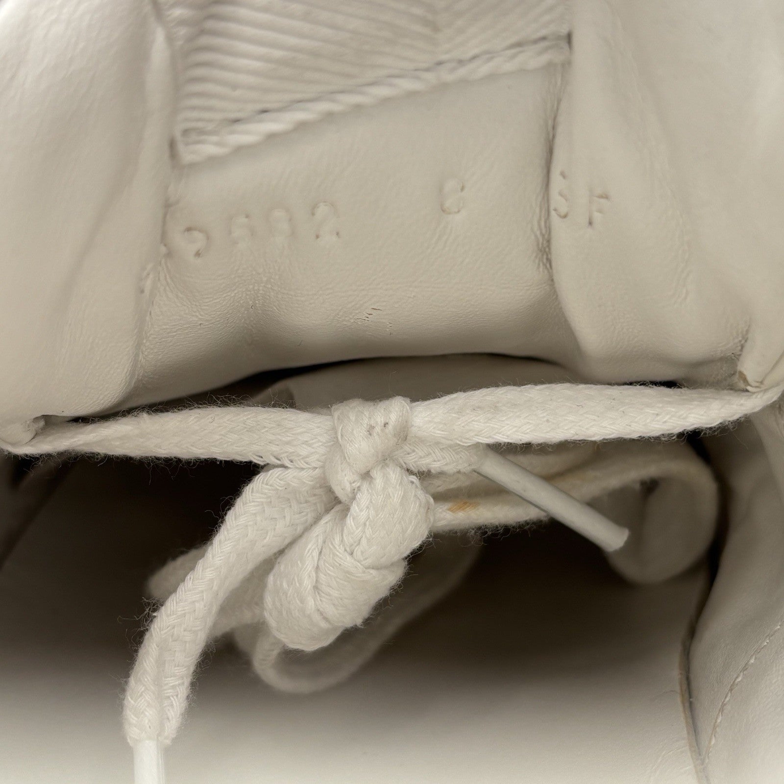 Size 8G (8.5 US) - Gucci GG Embossed ' White Leather ' | GOOD CONDITION!