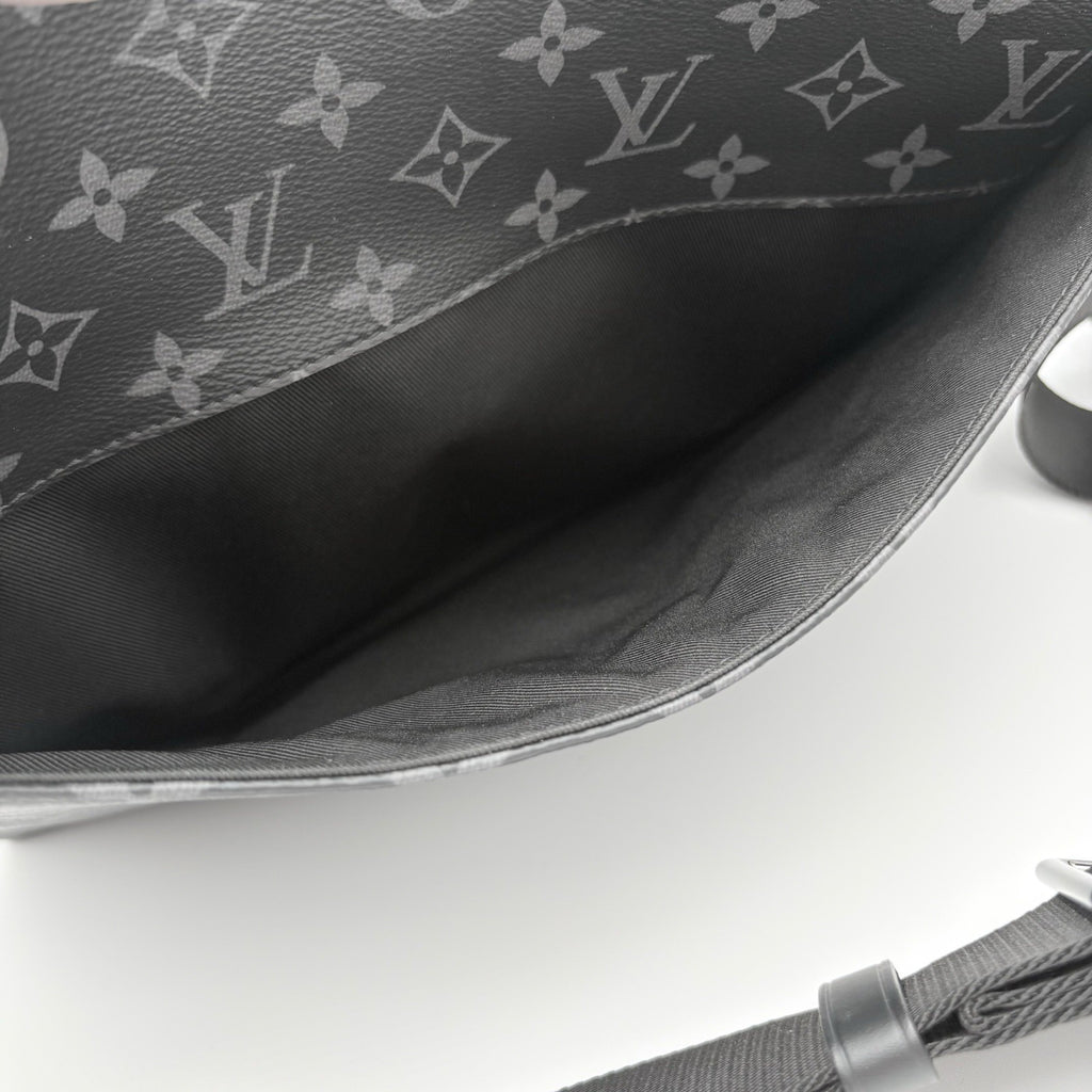 Louis Vuitton District Monogram Eclipse Messenger Bag ' Black ' | SUPER CLEAN!