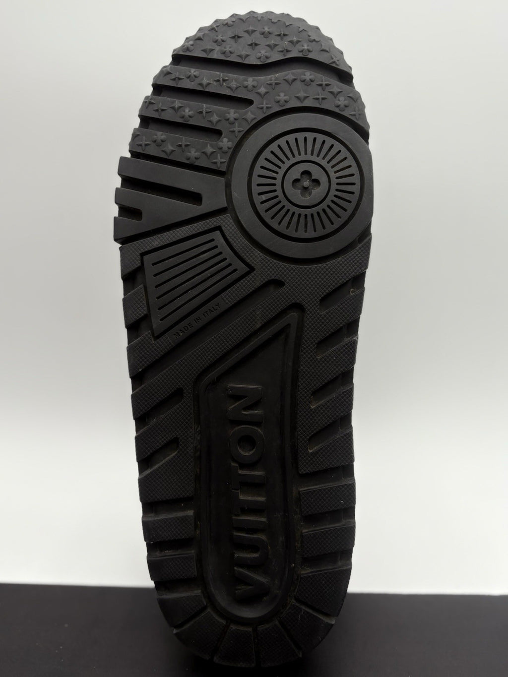 Size 12 LV (13-13.5 US) - Louis Vuitton Maxi ' Black White ' | SUPER CLEAN!