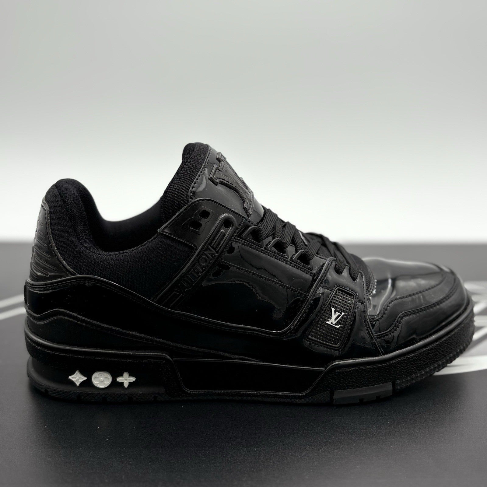 Size 6 LV (7-7.5 US) Louis Vuitton Trainer ' Patent Leather Black ' | GREAT COND