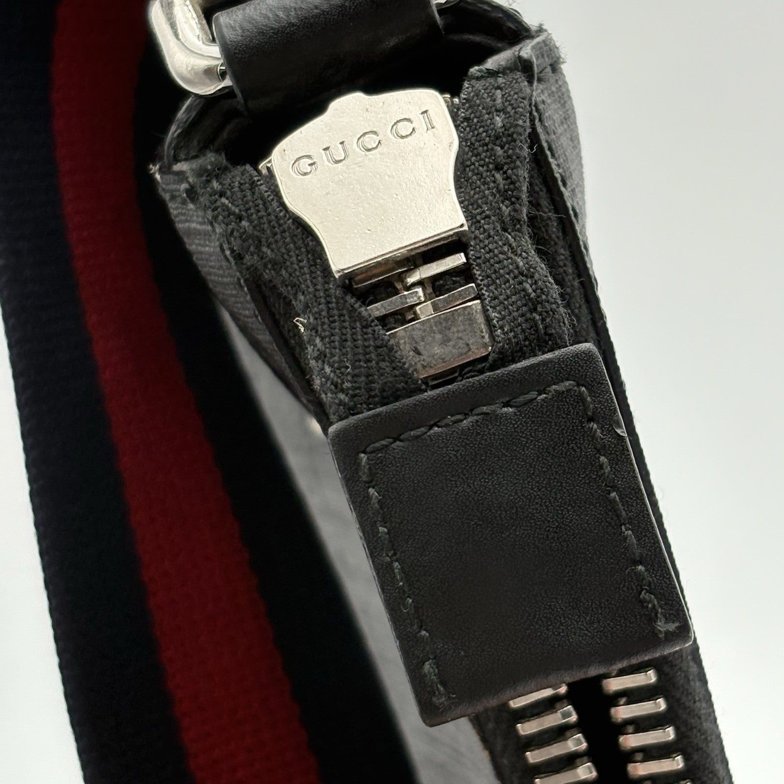 Gucci Bestiary GG Supreme Tigers Messenger Bag ' Black Grey ' | SUPER CLEAN!