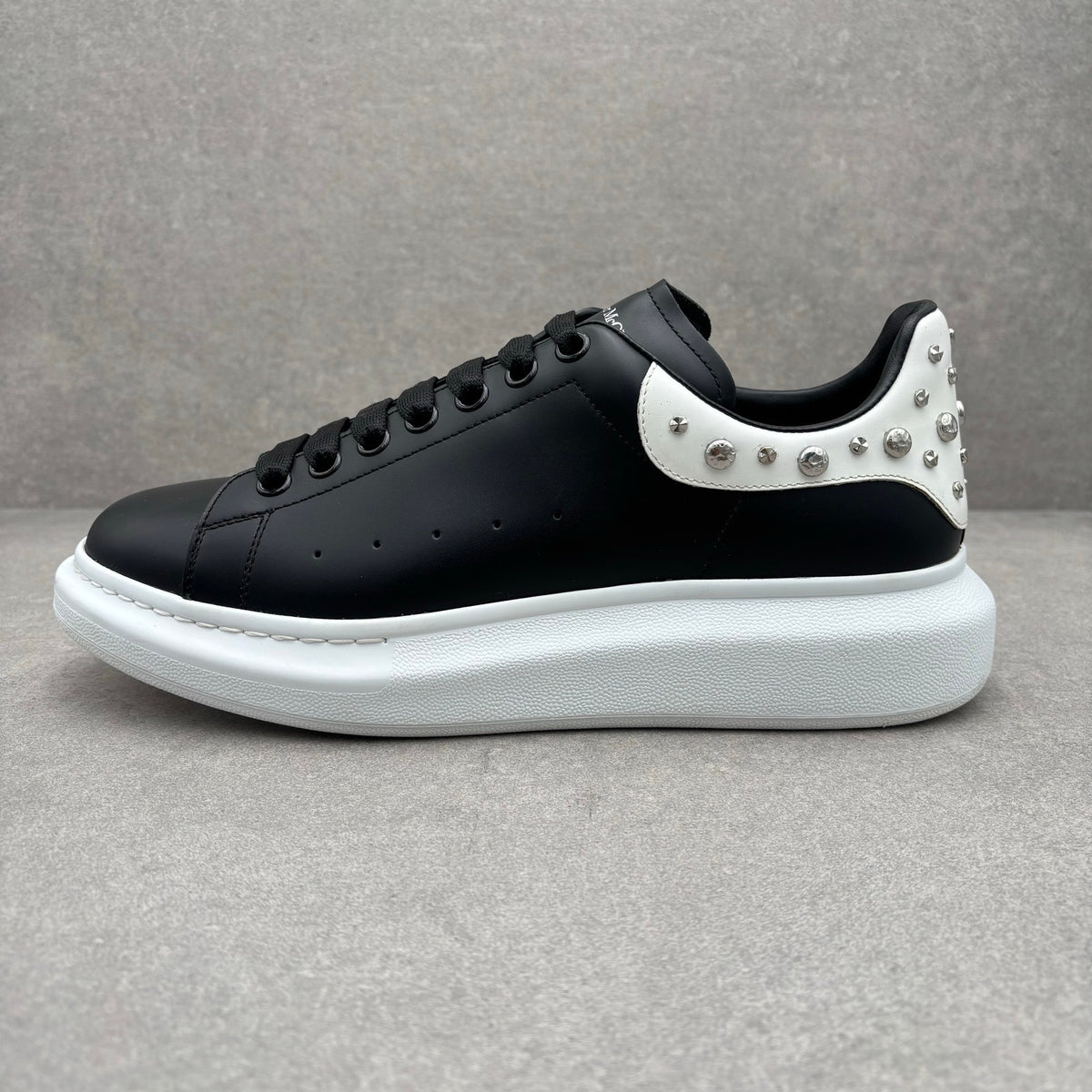 Studded Oversized White Black — photo 8