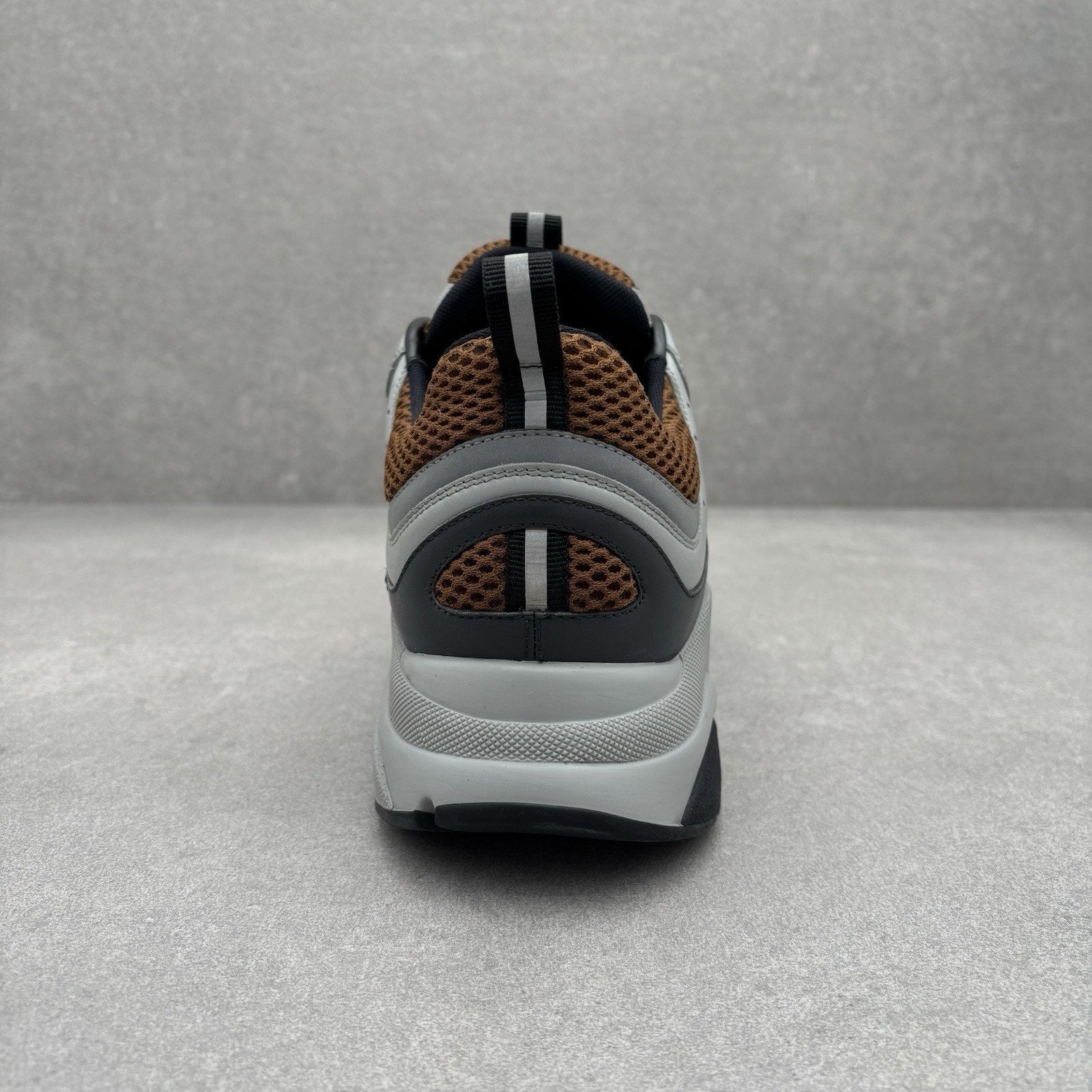 Dior B22 ' Brown ' | Size 43 (10 US)