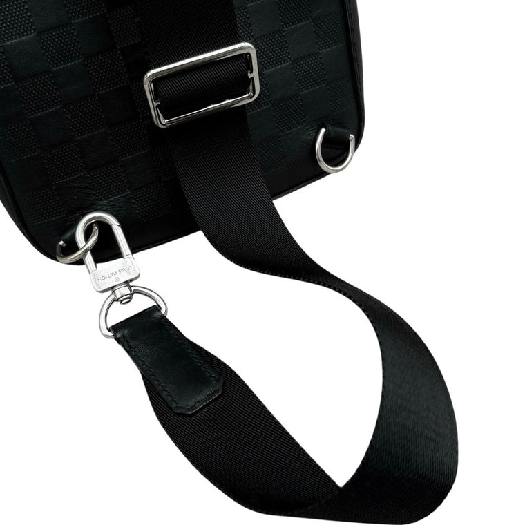 Damier Infini Avenue Sling Bag Onyx — photo 4