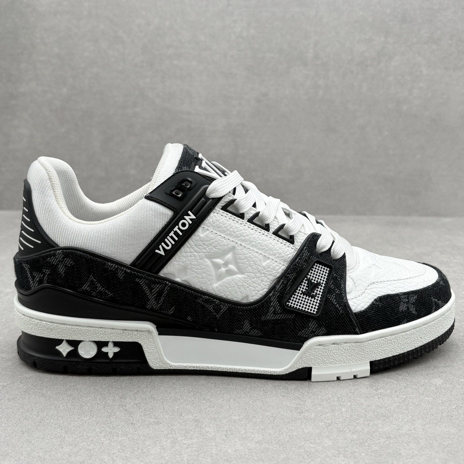 Louis Vuitton Trainer ' White Black ' | Size 6.5 LV (7.5-8 US)