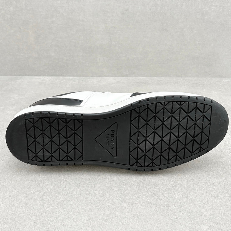 Downtown Low Leather Sneaker Black White — photo 12