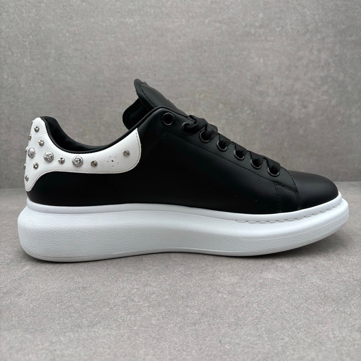 Studded Oversized Black White — photo 10