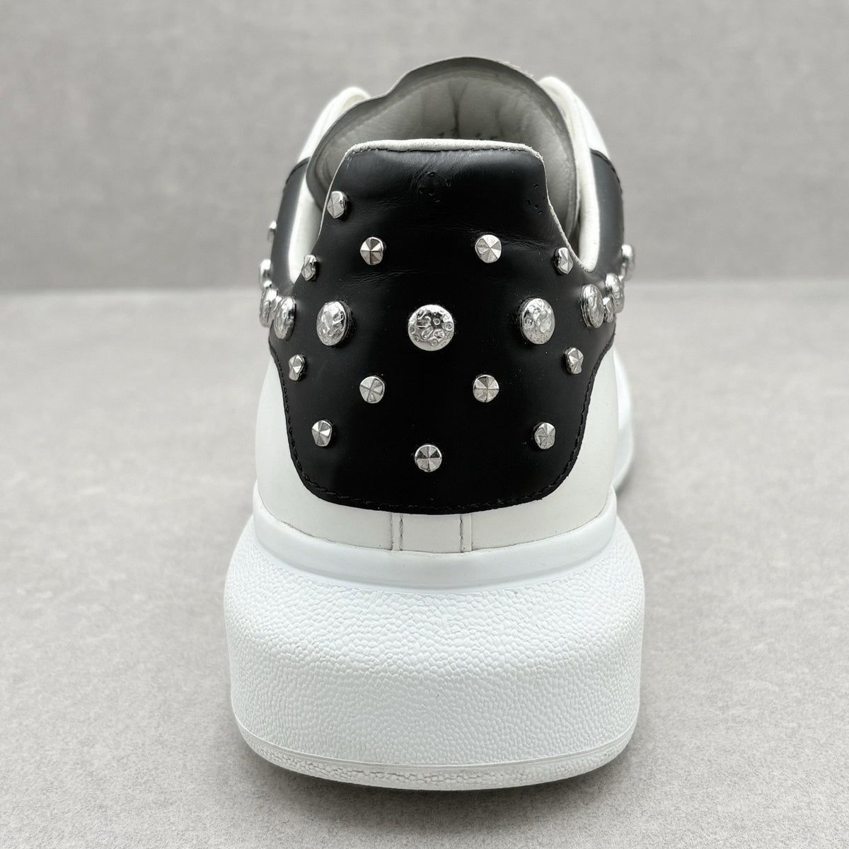 Studded Oversized Sneaker White Black — photo 8