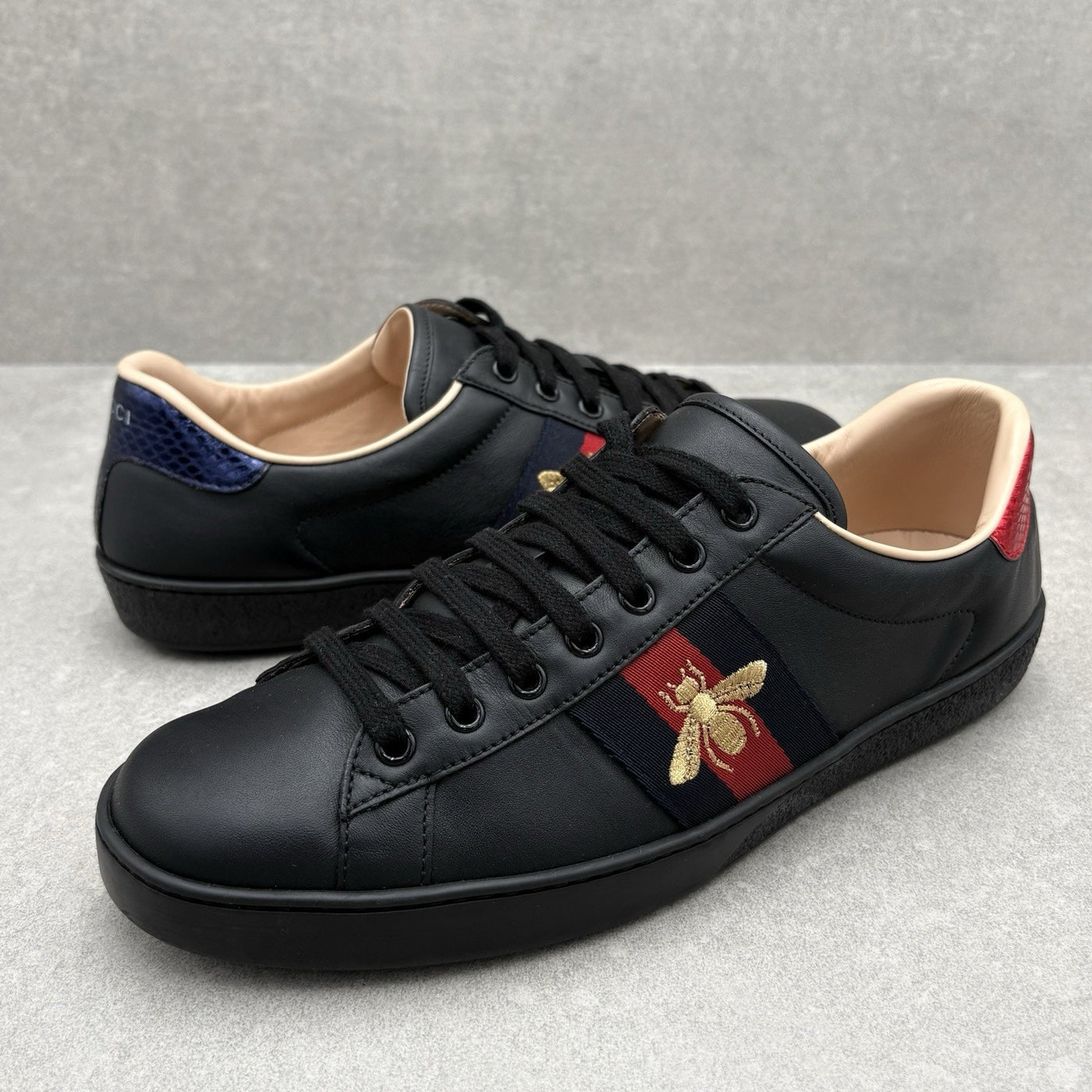 Ace Embroidered Bee Black