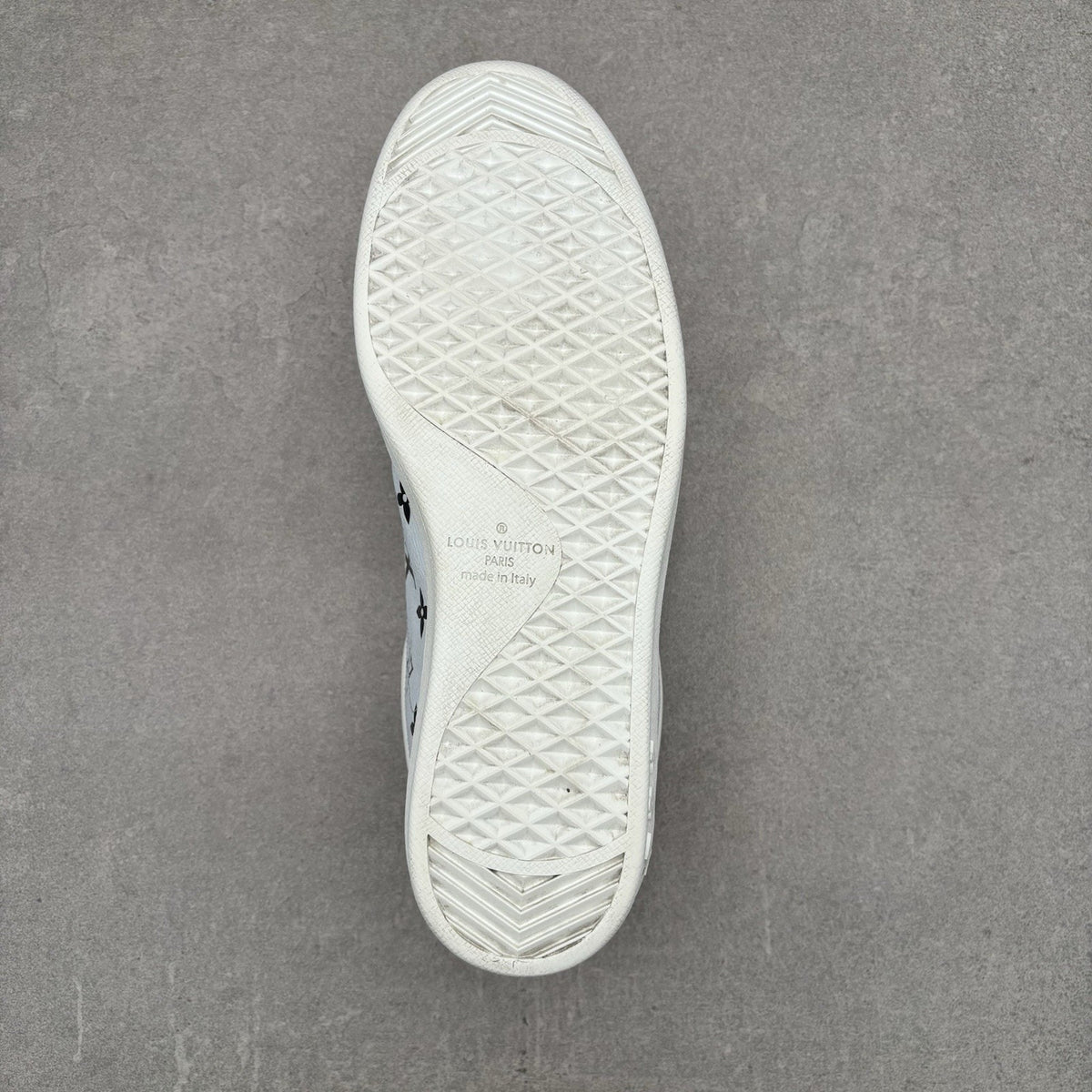 Monogram Luxembourg White — photo 13
