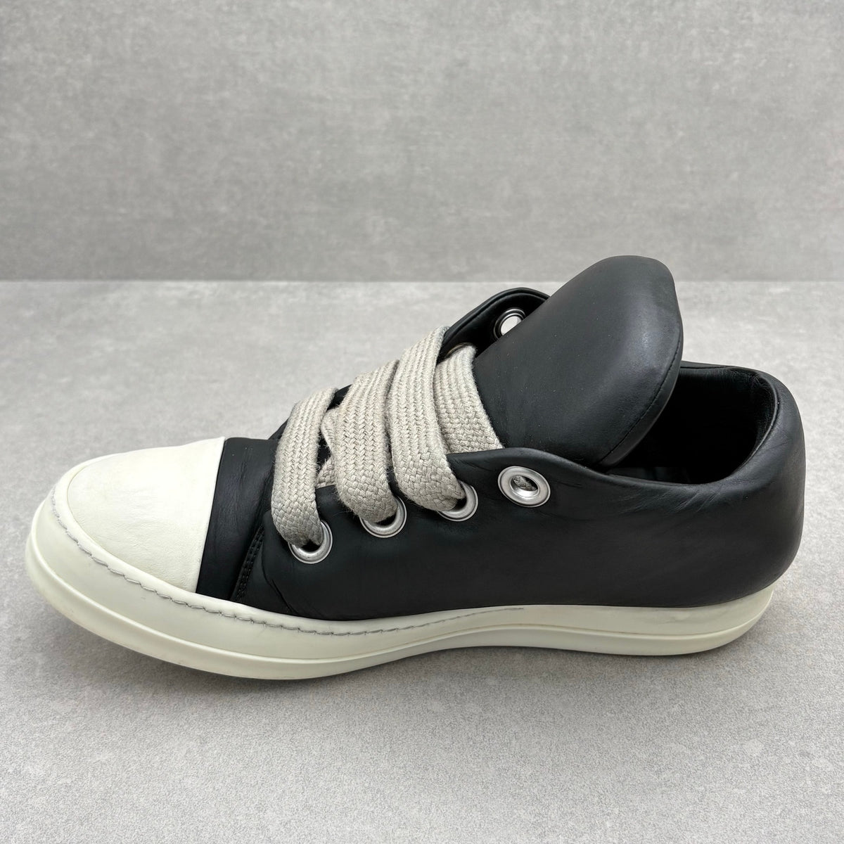 Jumbo Lace Padded Sneaks Low Black — photo 4