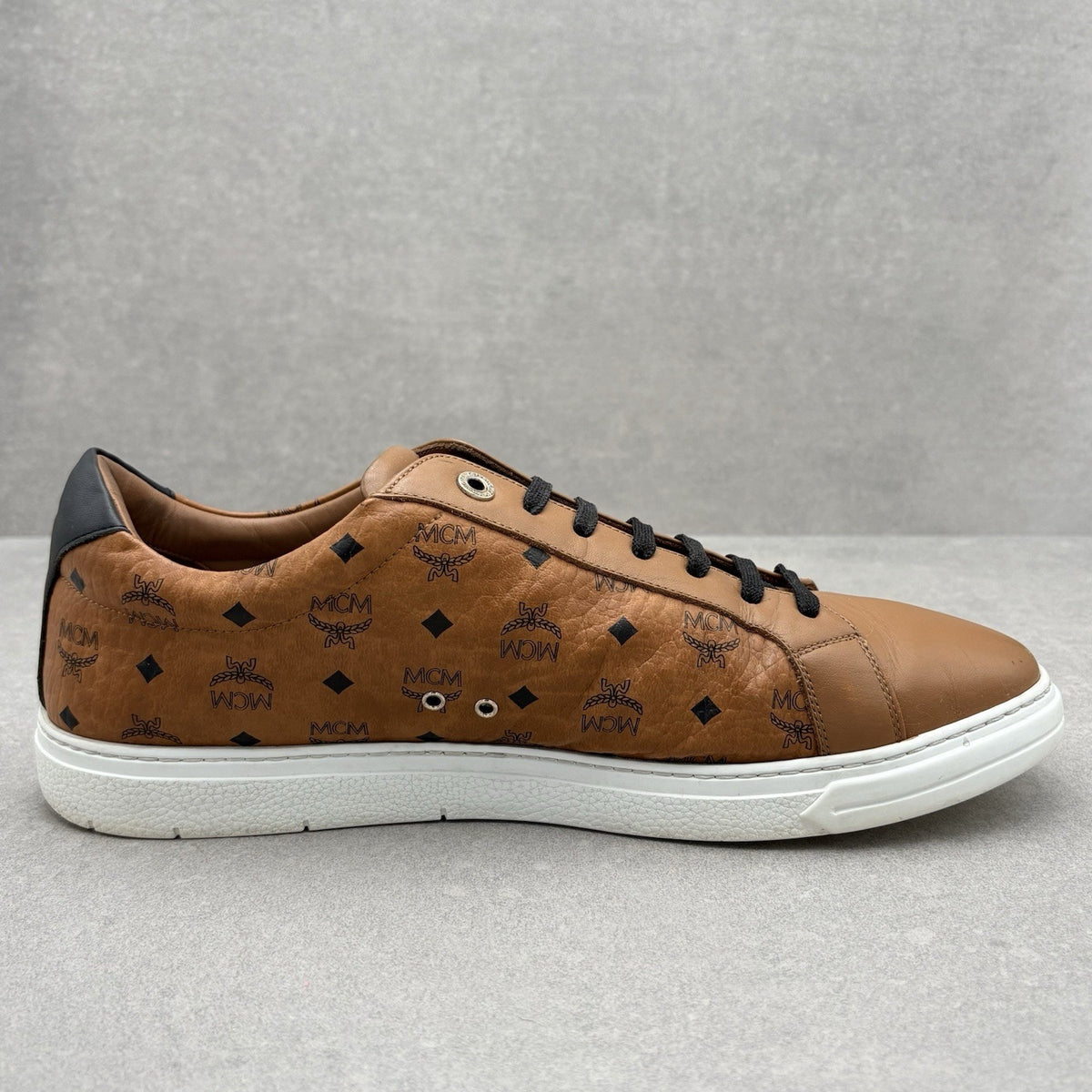 Terrain Monogram Low Top Sneaker — photo 9