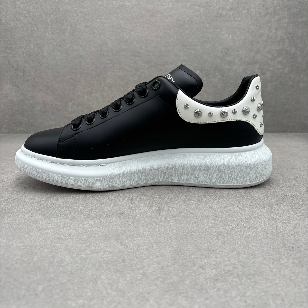 Studded Oversized White Black — photo 4