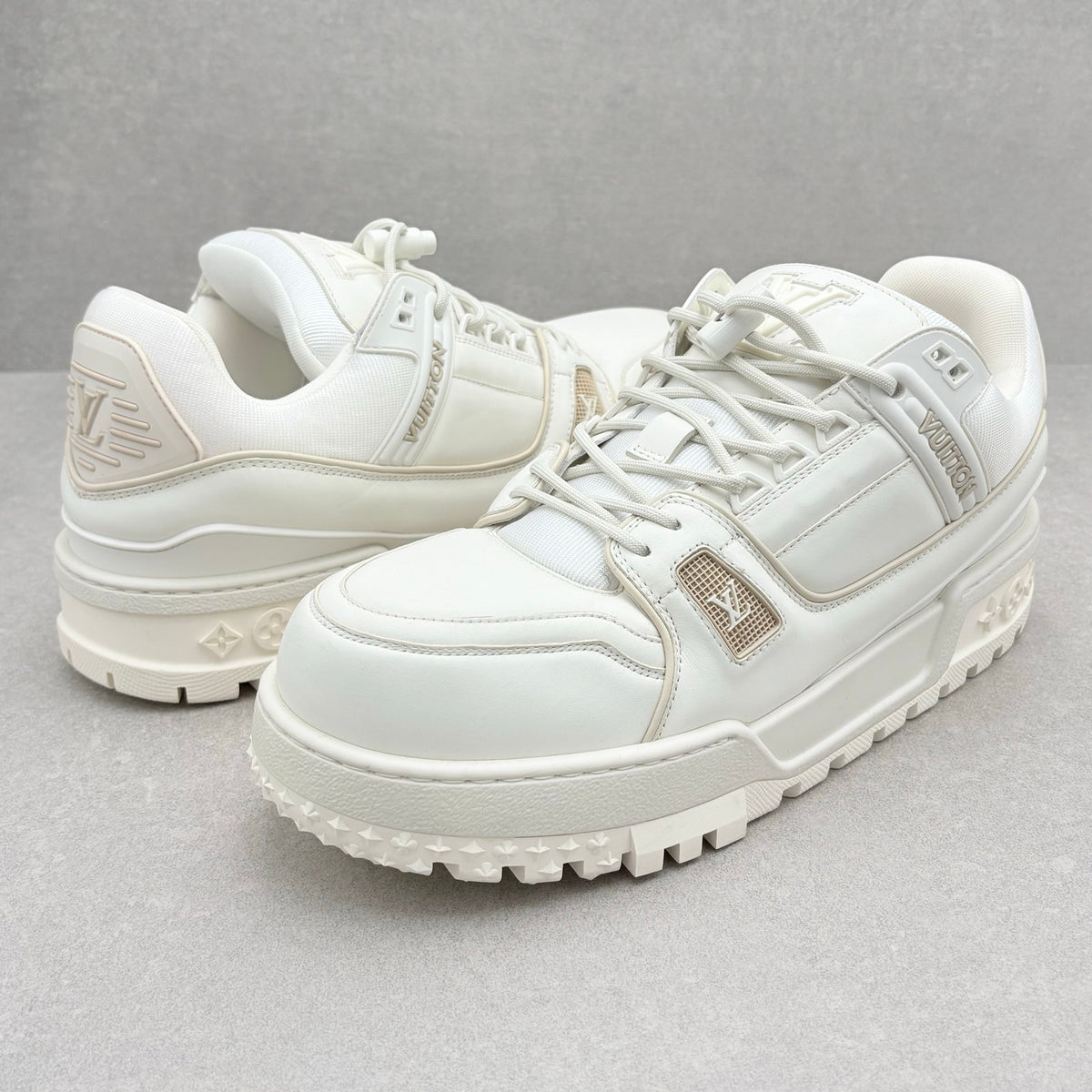 ONLY WORN ONCE! Louis Vuitton Maxi White