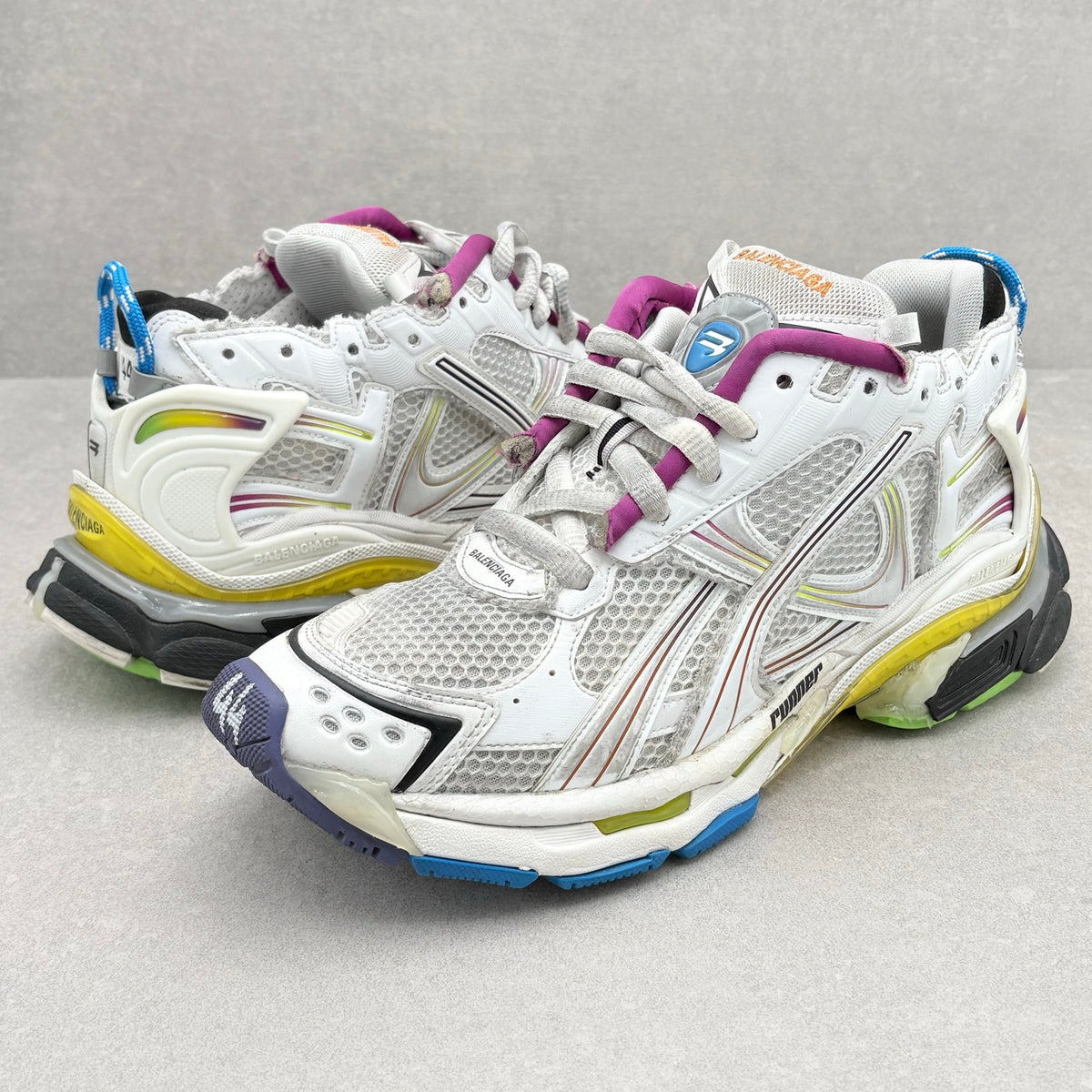 Runner Gradient White