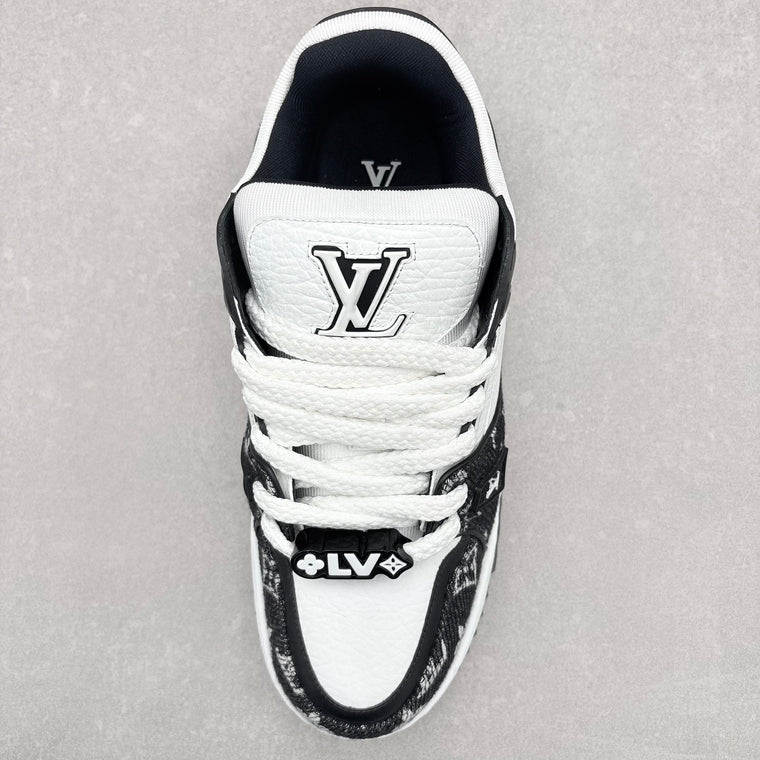 Louis Vuitton Denim Monogram Maxi Trainer Black White — photo 11