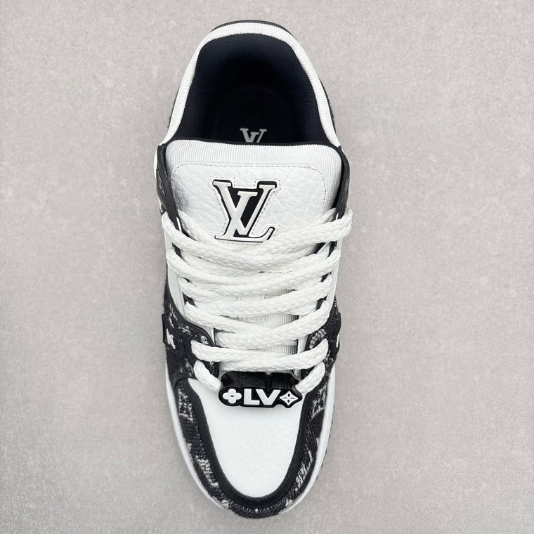 Louis Vuitton Denim Monogram Maxi Trainer Black White — photo 5