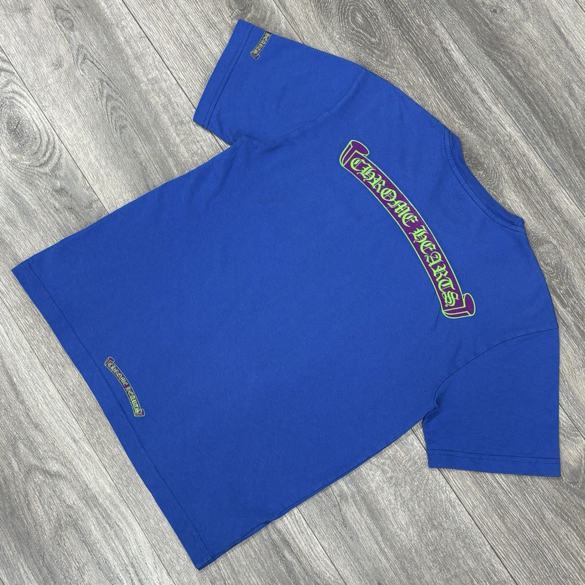Scroll Label Pocket T-Shirt Blue Purple Green — photo 3