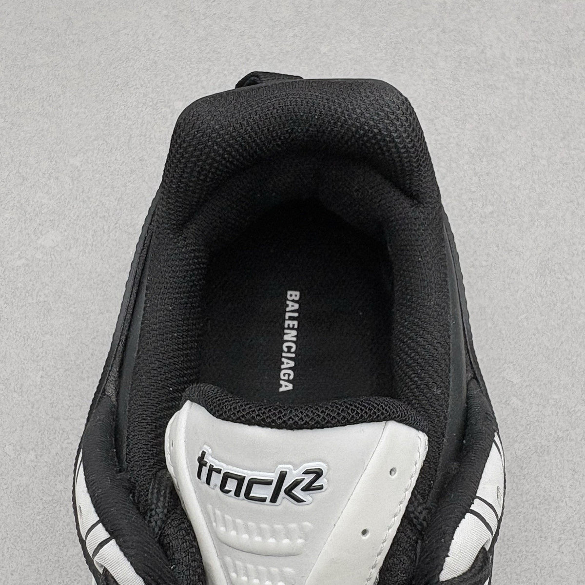 Track 2 Trainer White Black — photo 6