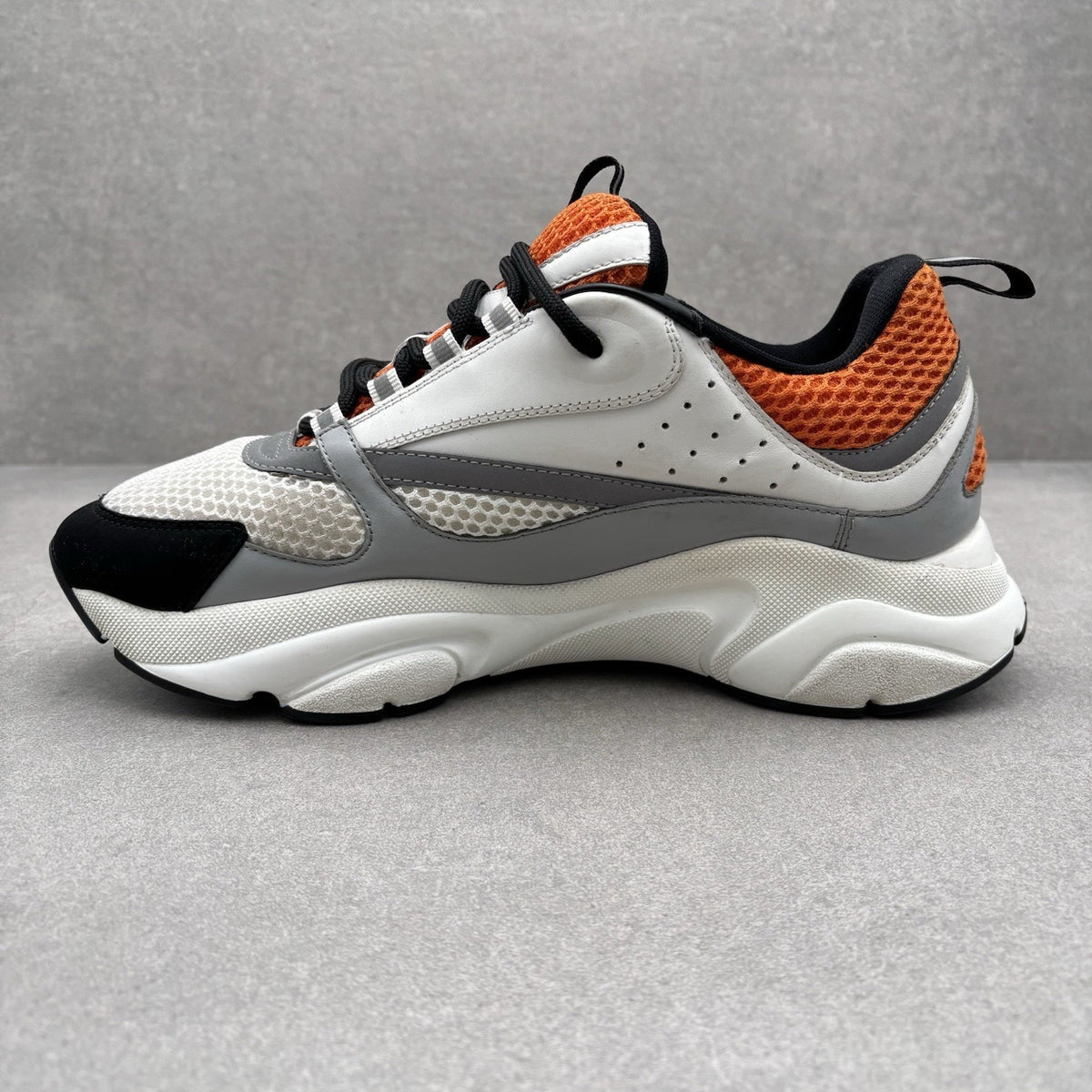 B22 White Orange — photo 4