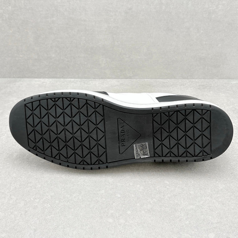 Downtown Low Leather Sneaker Black White — photo 6