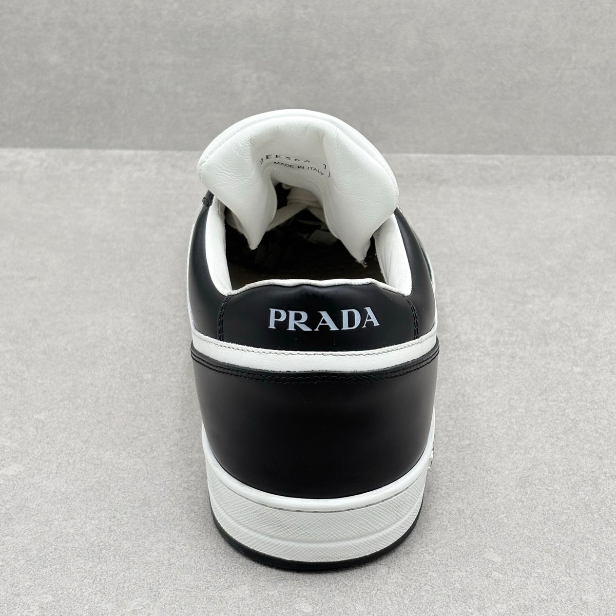 Downtown Low Leather Sneaker Black White — photo 3