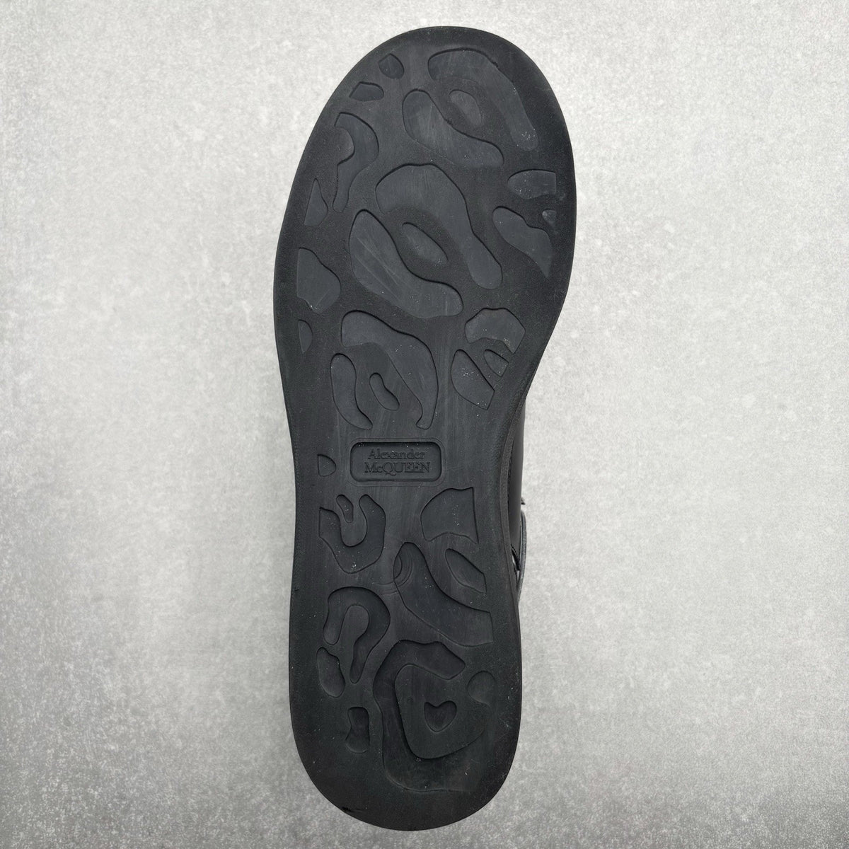 Oversized Sneaker Black Silver Holo — photo 6