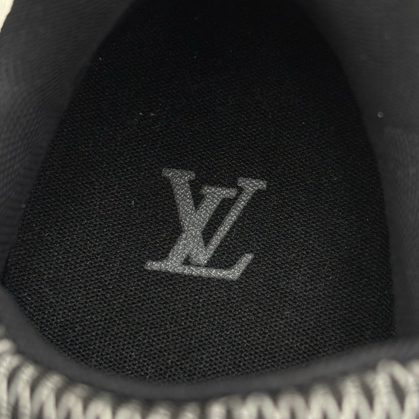 Louis Vuitton Run Away Low ' Black ' | Size 8 LV (9-9.5 US)