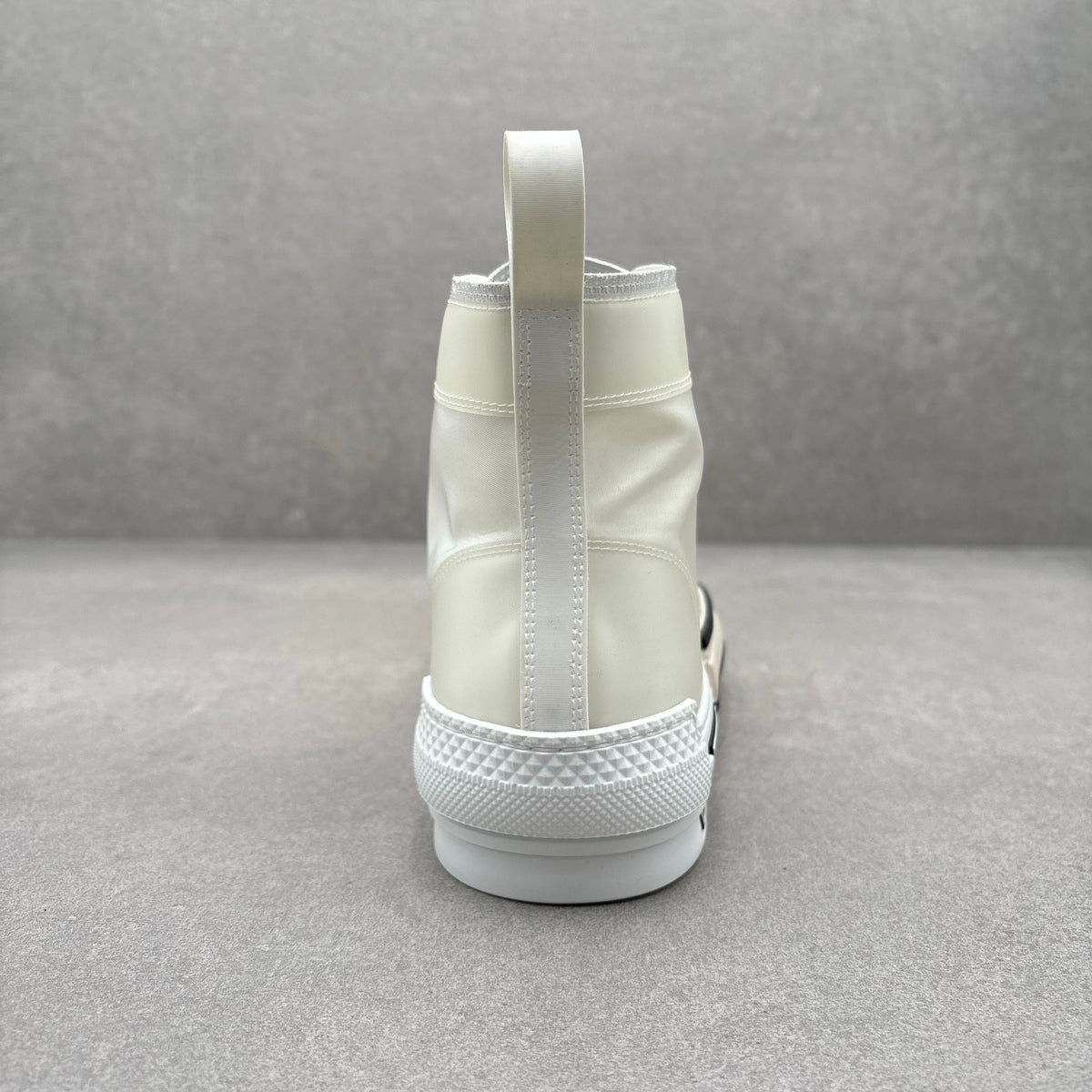 B23 High White — photo 3
