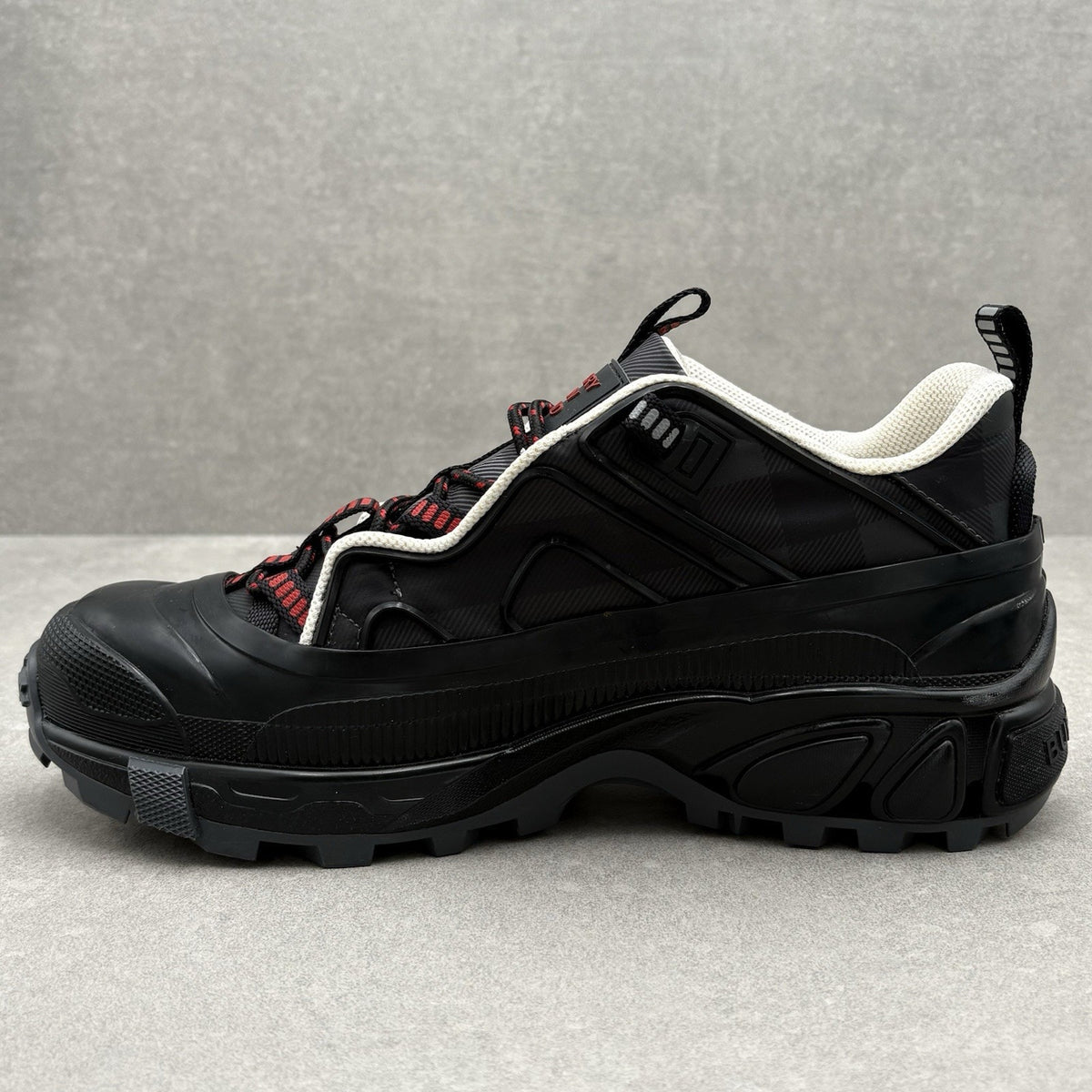 Arthur Check Sneaker 'Black Red' — photo 4