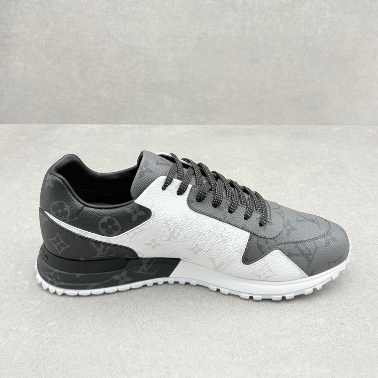 TRIED ON! Louis Vuitton Tri Color Run Away — photo 10