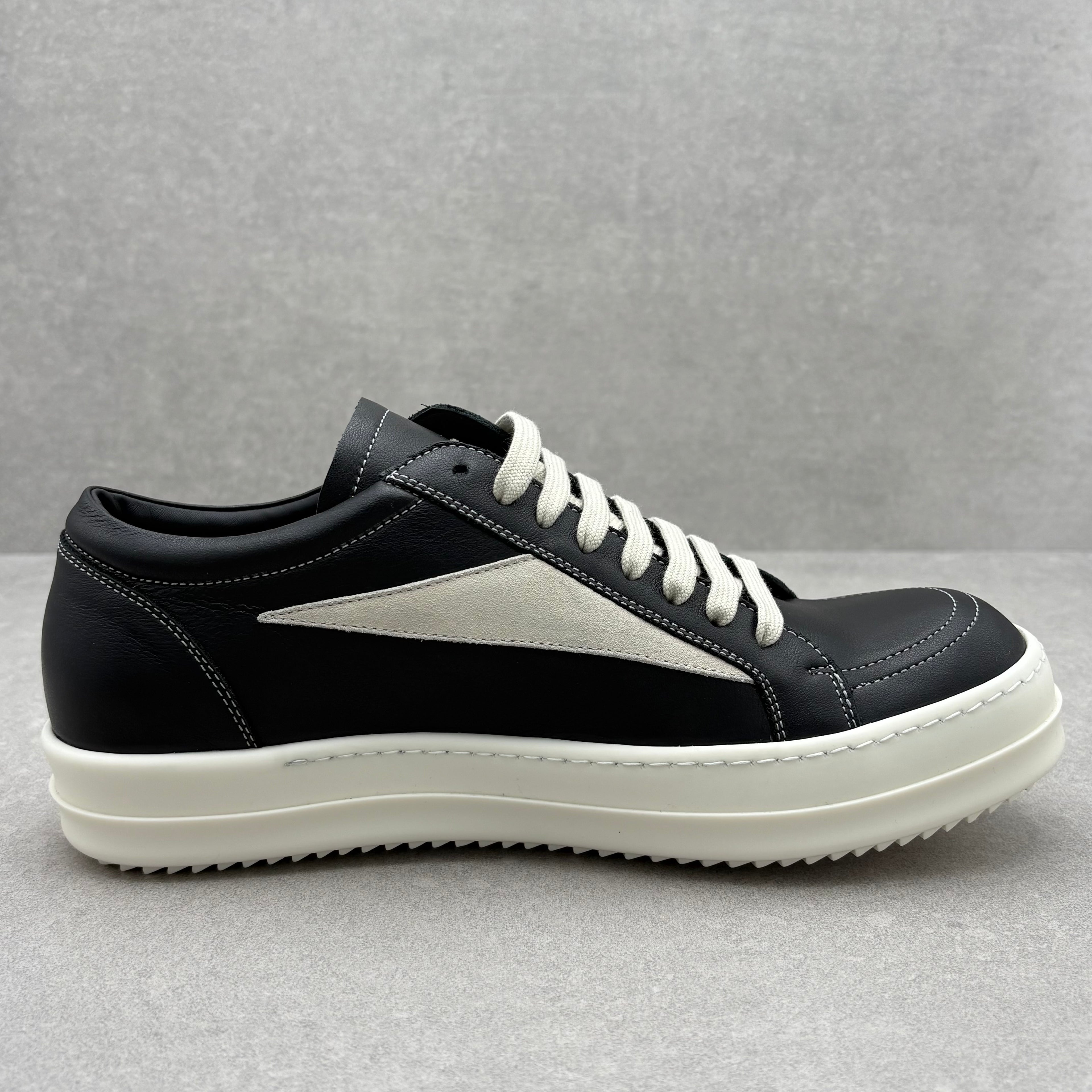 Rick Owens Lido Vintage Sneaker ' Black Milk ' | Size 42 (9 US)