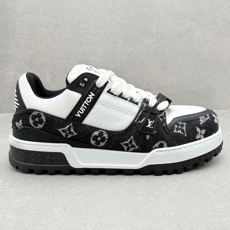 Louis Vuitton Denim Monogram Maxi Trainer Black White — photo 2