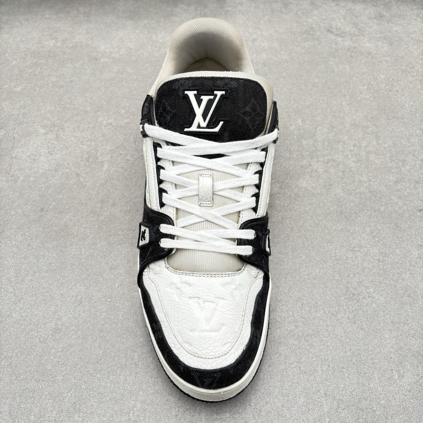 Louis Vuitton Trainer ' Black White ' | Size 9 LV (10-10.5 US)