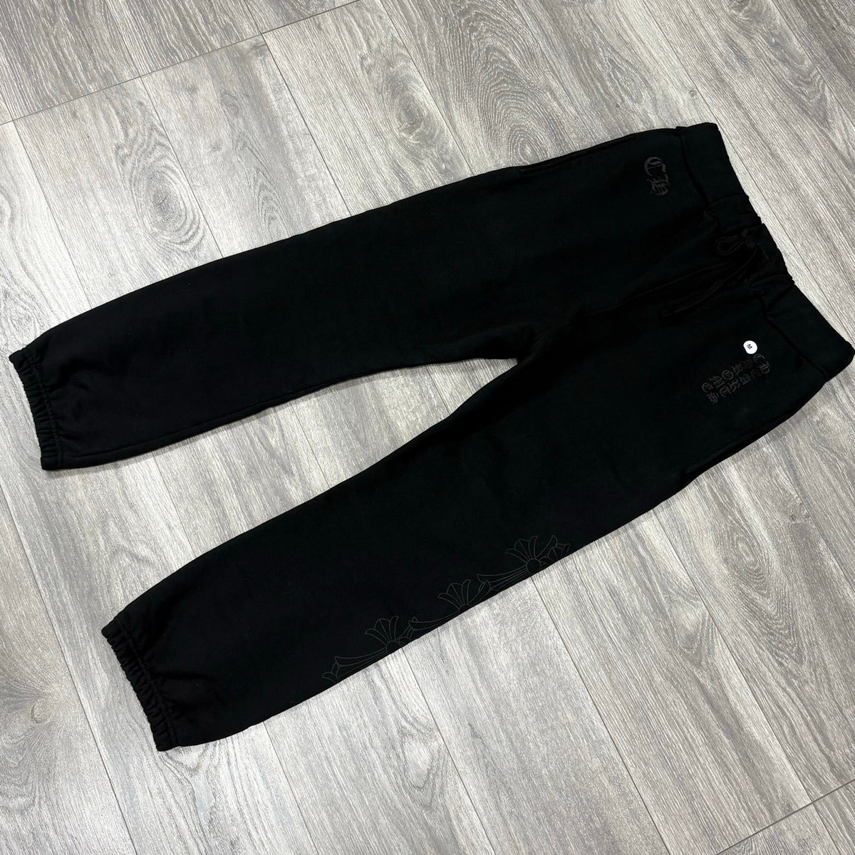 Miami Exclusive Vertical Cross Logo Black — photo 2