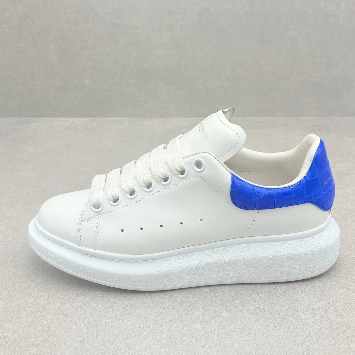 Oversized Sneaker White Ultramarine — photo 8
