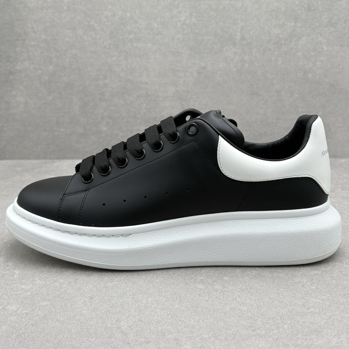 Oversized Sneaker Black White — photo 7