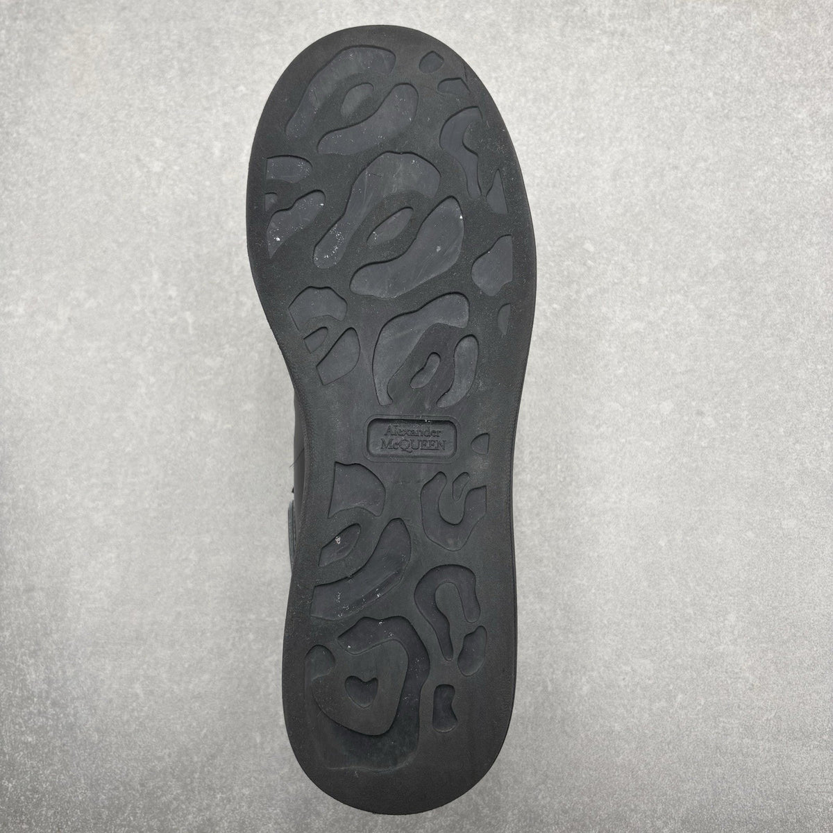 Oversized Sneaker Black Silver Holo — photo 11