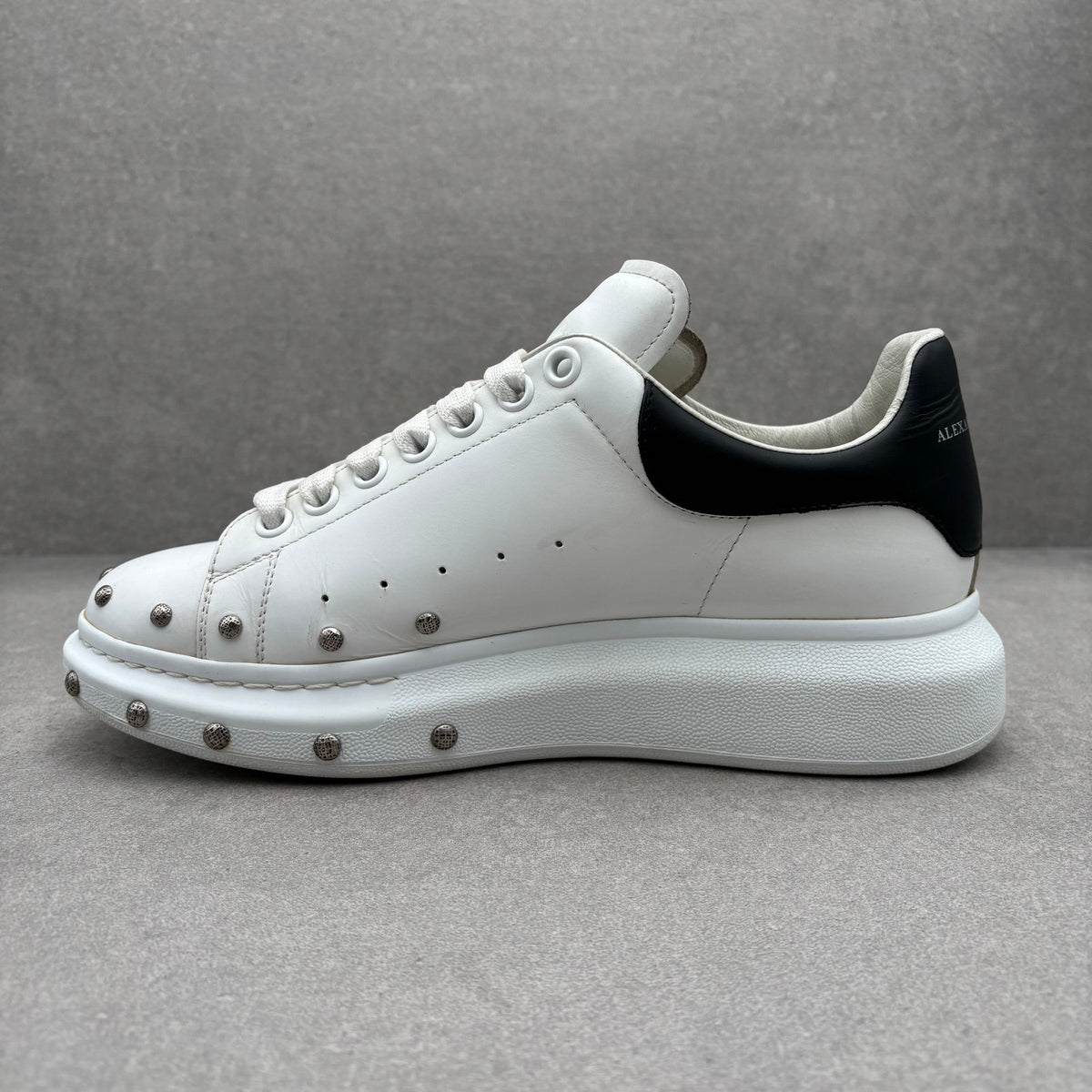 Oversized Studded White Black — photo 4