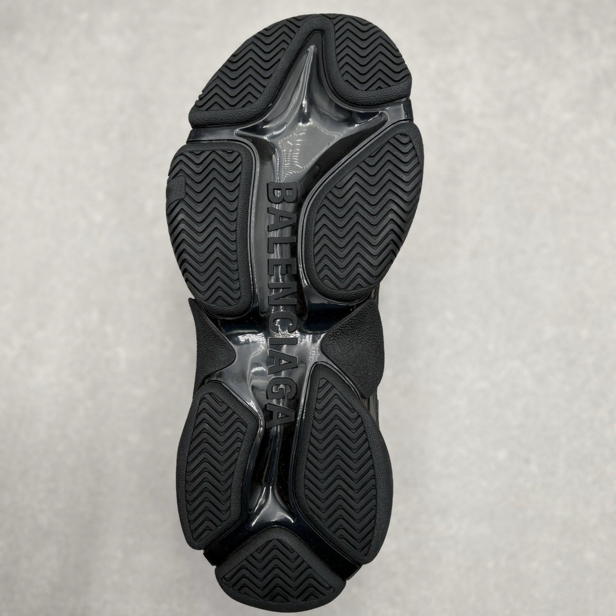 Triple S Black — photo 7