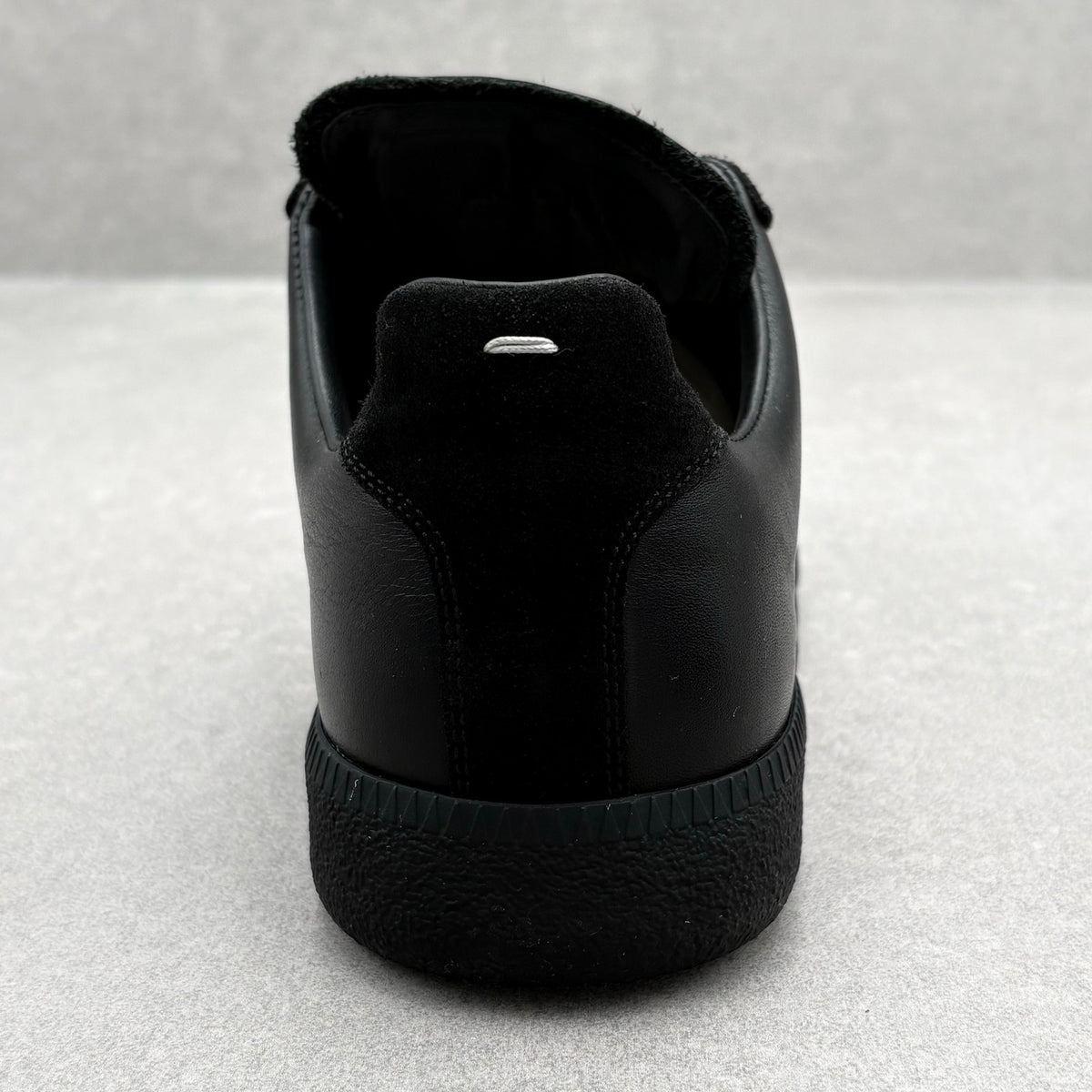 Low Black — photo 3