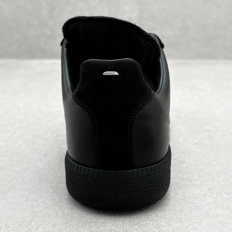 Low Black — photo 3