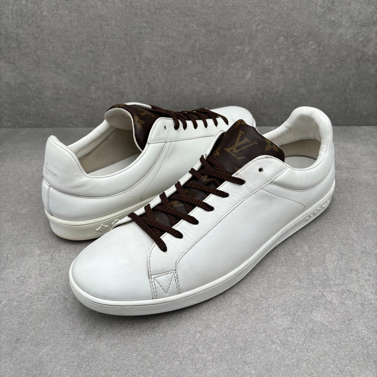 Luxembourg White, Brown