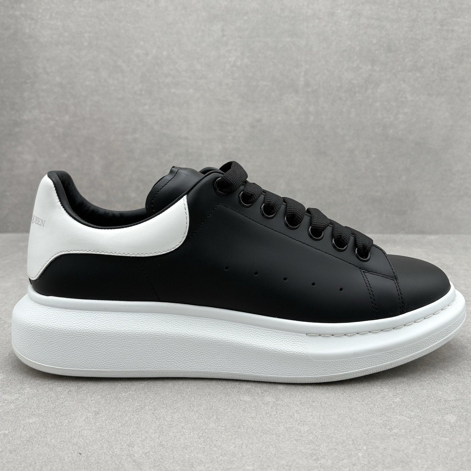Alexander McQueen Oversized Sneaker ' Black White ' | Size 44 (11 US)