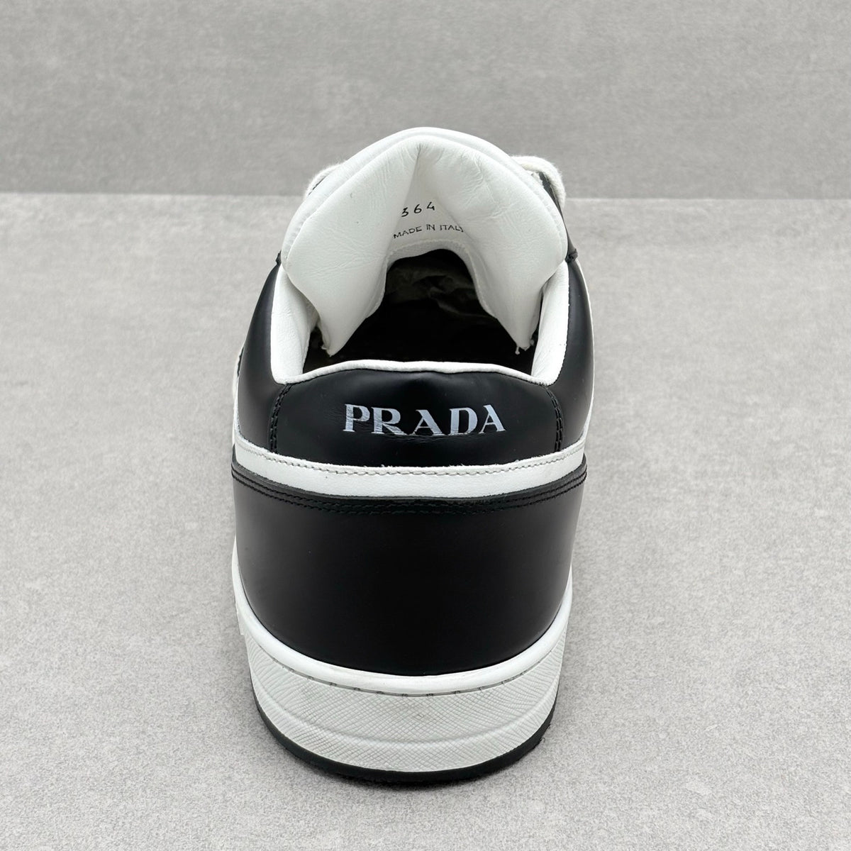 Downtown Low Leather Sneaker Black White — photo 8
