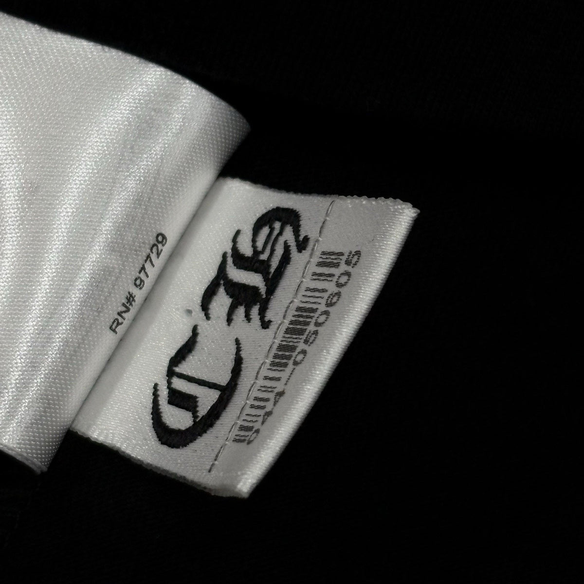 Neck & Vertical Logo Long Sleeve Black — photo 14