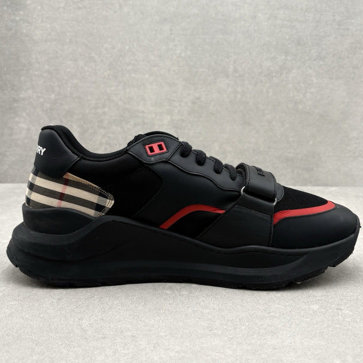Burberry Leather Vintage Check Sneaker Black — photo 10